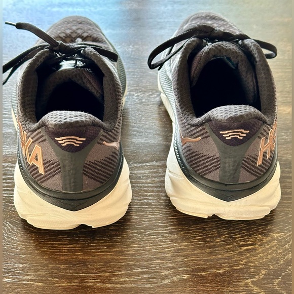 HOKA Women's Black and Copper Clifton 9 Athletic Shoes - Picture 10 of 12